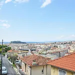 Beautiful Apartment In Nice With Kitchen