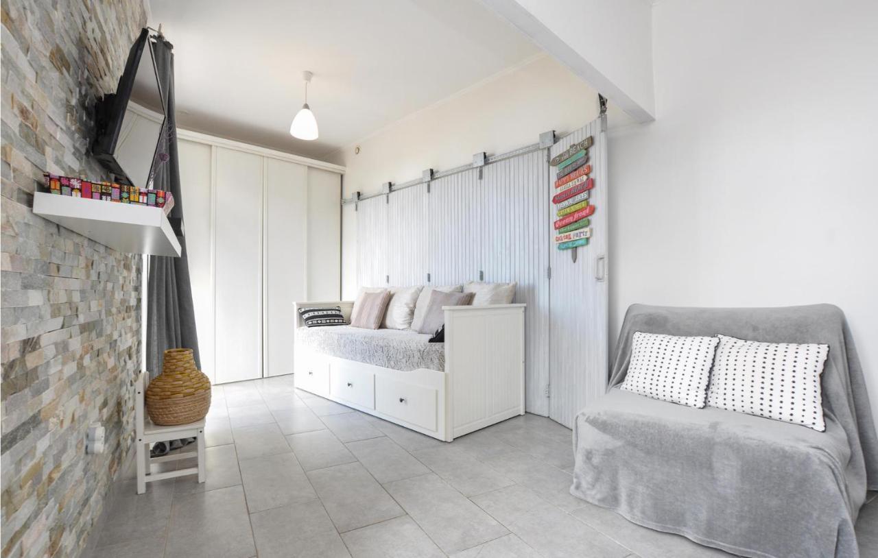 Beautiful In With Kitchen Apartment *